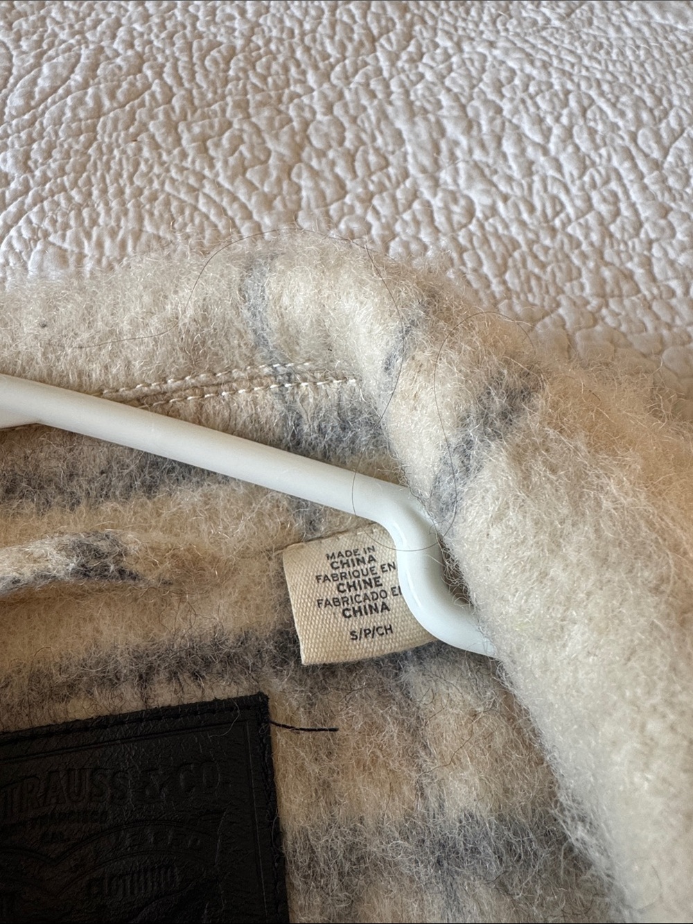 Levi’s Quilted Jacket - Picture 3 of 5